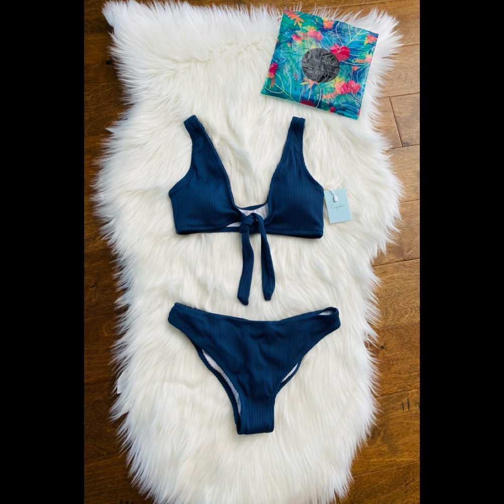 Cupshe Swimsuit Women’s Size Small Two Piece New